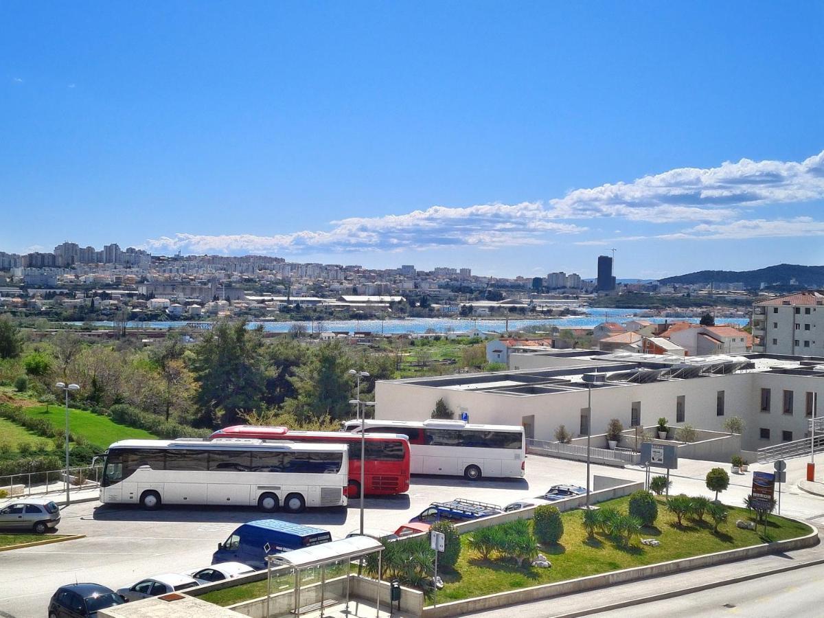 Luxury Apartment Salona Luaran gambar