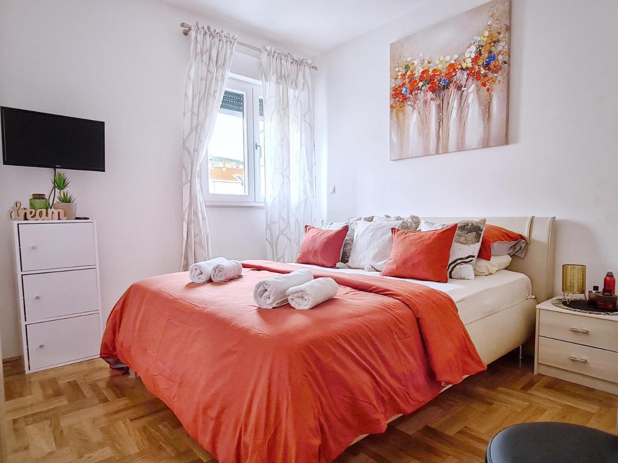 Luxury Apartment Salona Luaran gambar