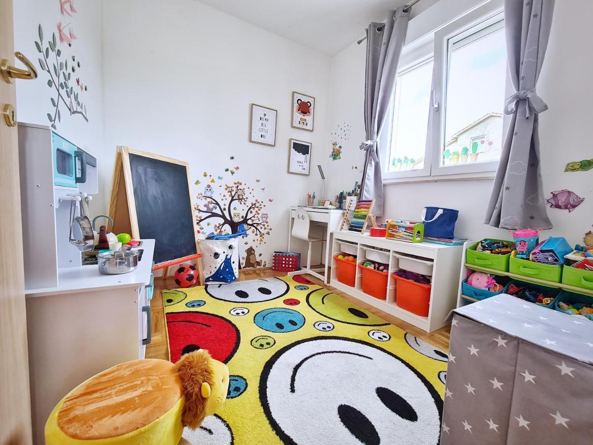 Luxury Apartment Salona Luaran gambar