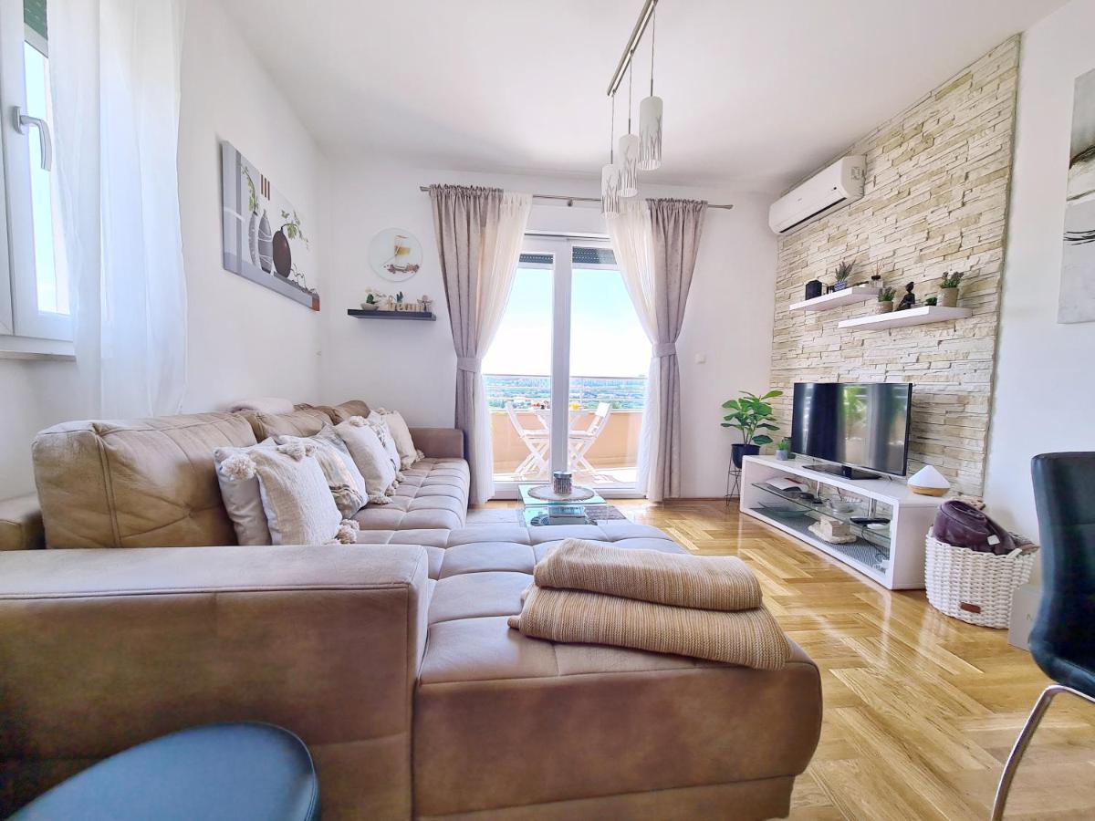 Luxury Apartment Salona Luaran gambar