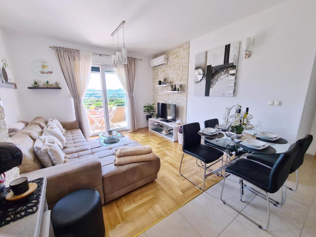 Luxury Apartment Salona Luaran gambar