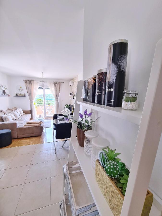 Luxury Apartment Salona Luaran gambar